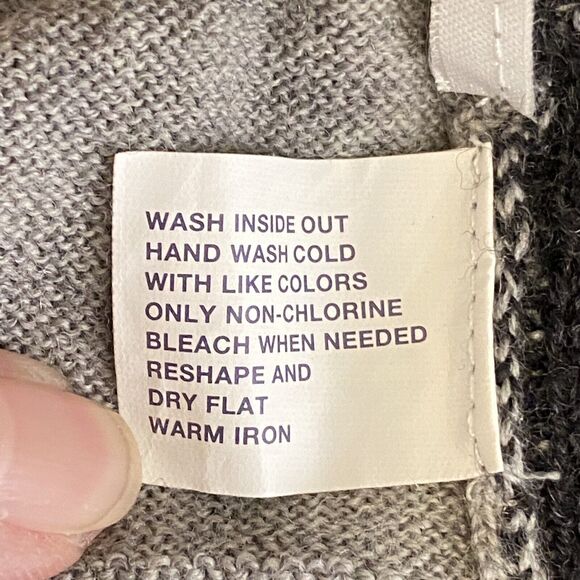 VTG Gap Men's Gray 100% Merino Wool Sweater Size L Windowpane V Neck Long Sleeve - Picture 6 of 8